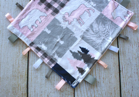 Cabin Pink Taggy Blanket