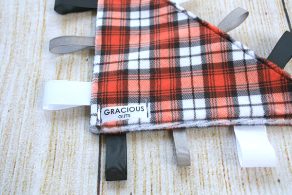 Red and White Plaid Triangle Crinkle